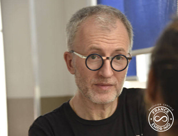 Dr Pascal VESPROUMIS, Hypnose, EMDR - IMO et Addictions Dr Pascal VESPROUMIS, Hypnose, EMDR - IMO et Addictions